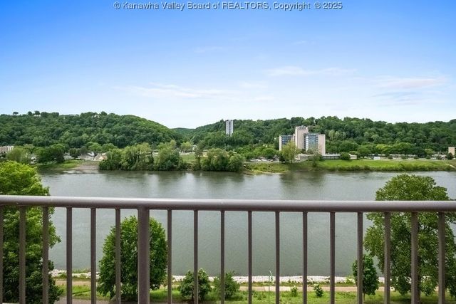 1578 Kanawha Boulevard 7C, Charleston, WV 25311
