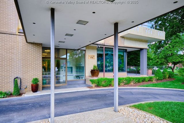 1578 Kanawha Boulevard 7C, Charleston, WV 25311