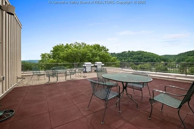 1578 Kanawha Boulevard 7C, Charleston, WV 25311