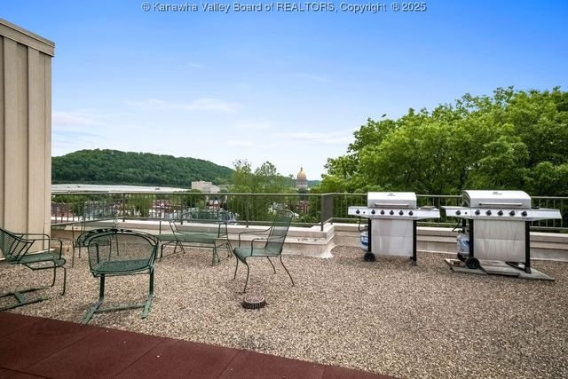 1578 Kanawha Boulevard 7C, Charleston, WV 25311