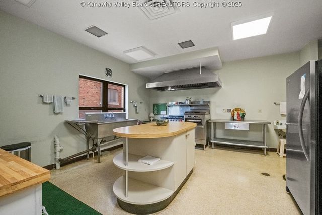 1578 Kanawha Boulevard 7C, Charleston, WV 25311