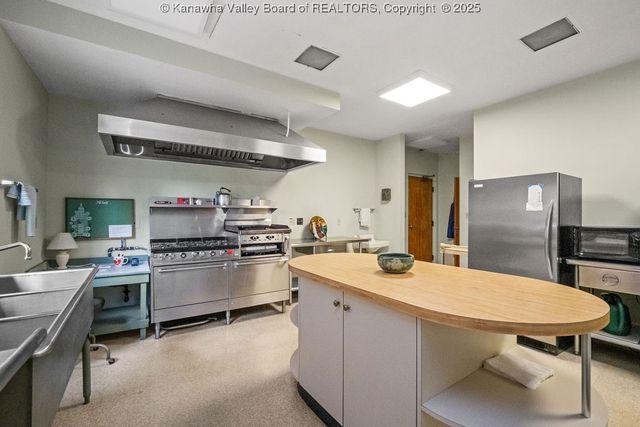 1578 Kanawha Boulevard 7C, Charleston, WV 25311