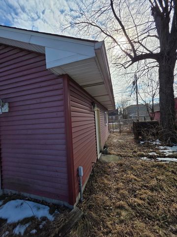 809 E 44th Avenue, Gary, IN 46409