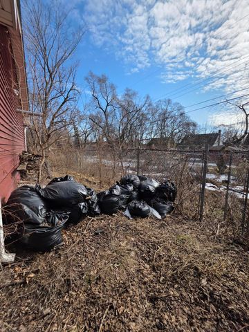 809 E 44th Avenue, Gary, IN 46409