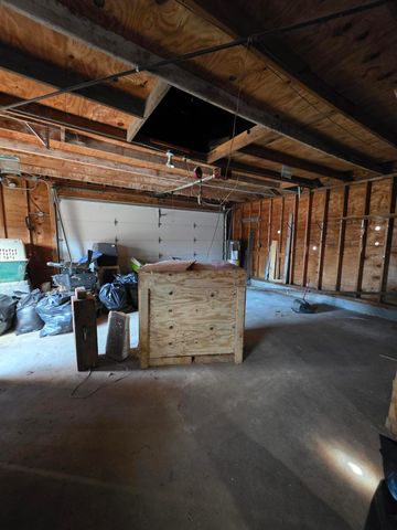 809 E 44th Avenue, Gary, IN 46409