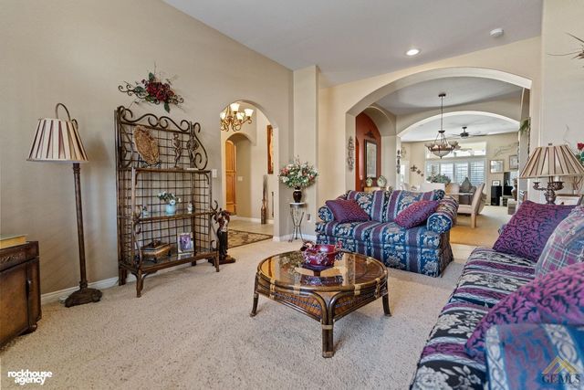 11809 Irwindale Avenue, Bakersfield, CA 93312