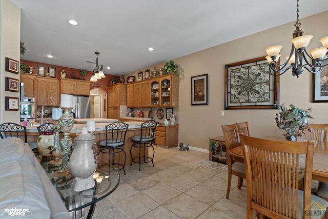 11809 Irwindale Avenue, Bakersfield, CA 93312