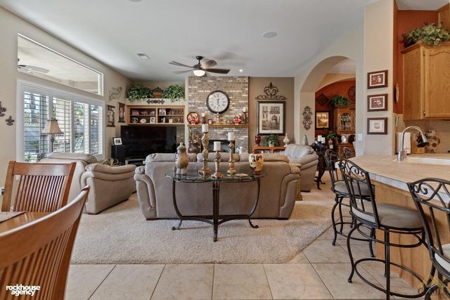 11809 Irwindale Avenue, Bakersfield, CA 93312