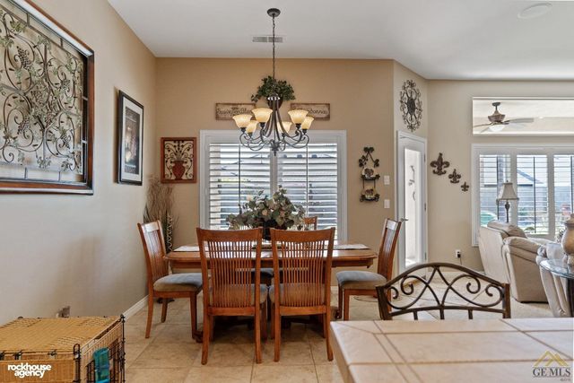 11809 Irwindale Avenue, Bakersfield, CA 93312