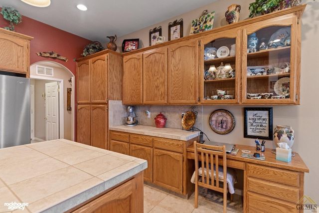 11809 Irwindale Avenue, Bakersfield, CA 93312