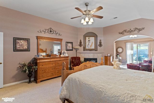 11809 Irwindale Avenue, Bakersfield, CA 93312