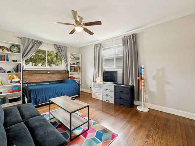 2804 Sharpview Lane, Dallas, TX 75228