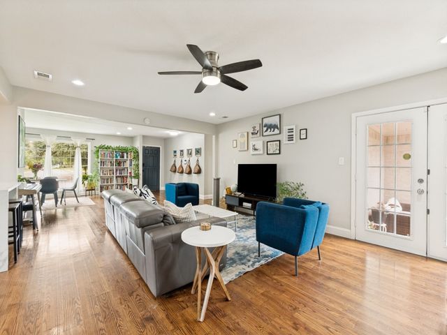 2804 Sharpview Lane, Dallas, TX 75228