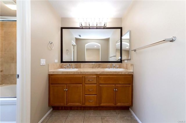36 Trailing Vine, Irvine, CA 92602