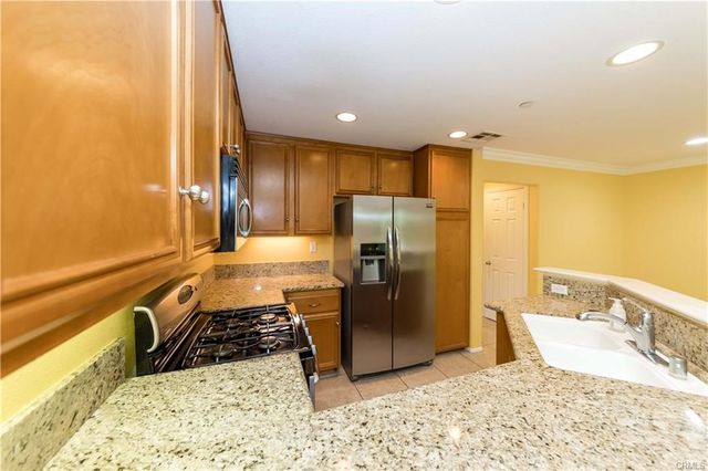36 Trailing Vine, Irvine, CA 92602