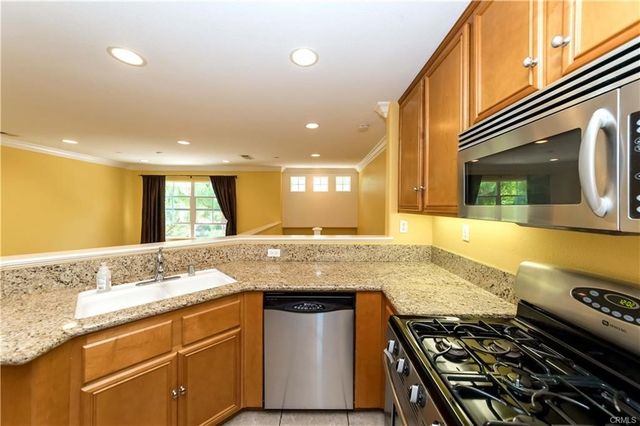 36 Trailing Vine, Irvine, CA 92602