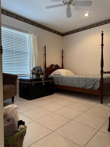 9814 OSLIN STREET, Tampa, FL 33615