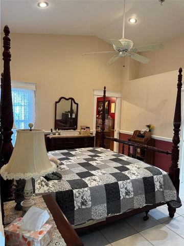 9814 OSLIN STREET, Tampa, FL 33615