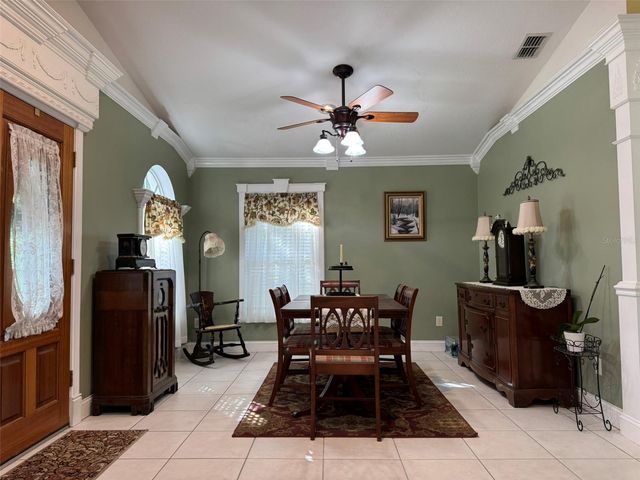 9814 OSLIN STREET, Tampa, FL 33615