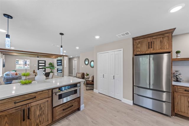 1503 E Lakeview Drive, Dallas, TX 75216