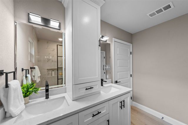 1503 E Lakeview Drive, Dallas, TX 75216