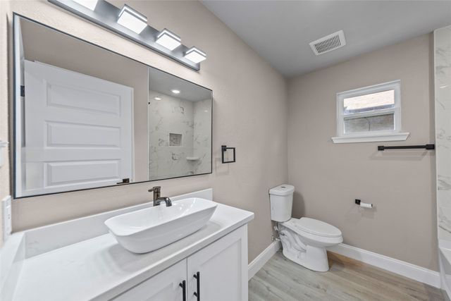 1503 E Lakeview Drive, Dallas, TX 75216