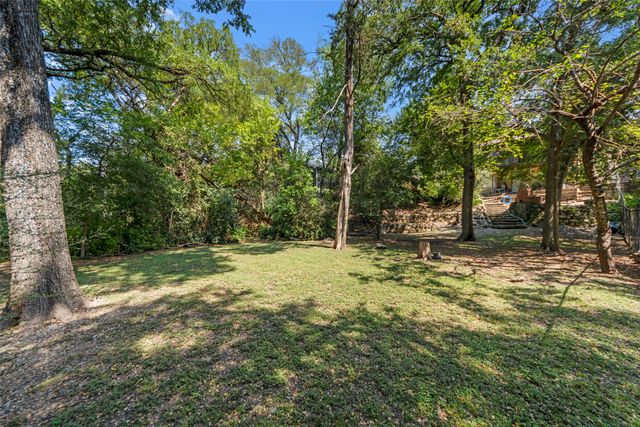 1503 E Lakeview Drive, Dallas, TX 75216