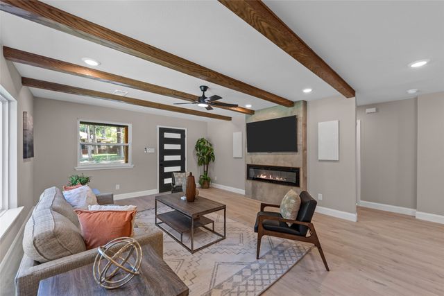 1503 E Lakeview Drive, Dallas, TX 75216