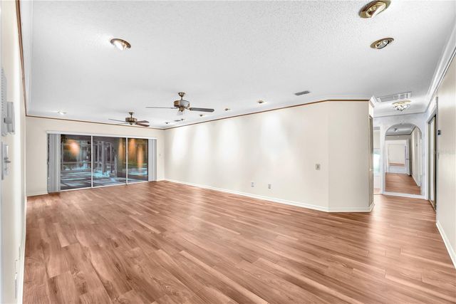 2545 MASON OAKS DRIVE, Valrico, FL 33596