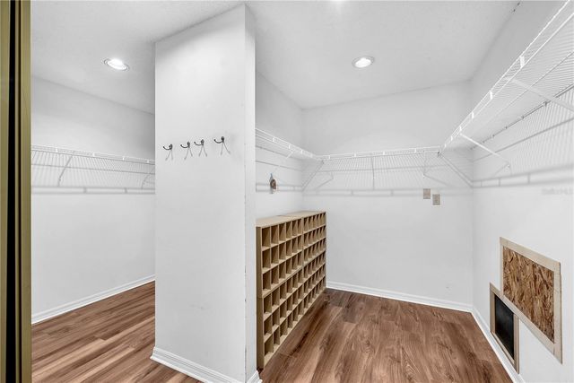 2545 MASON OAKS DRIVE, Valrico, FL 33596