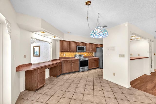 2545 MASON OAKS DRIVE, Valrico, FL 33596