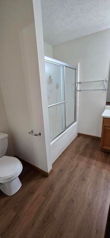 1632 E Adams Street, Springfield, MO 65803