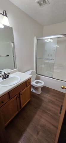 1632 E Adams Street, Springfield, MO 65803
