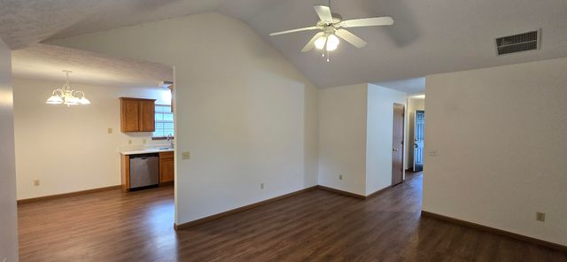 1632 E Adams Street, Springfield, MO 65803