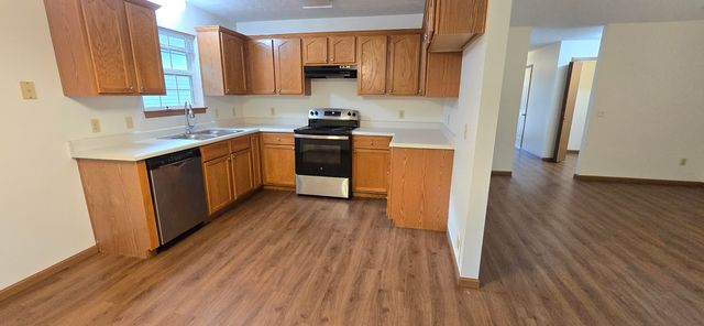1632 E Adams Street, Springfield, MO 65803