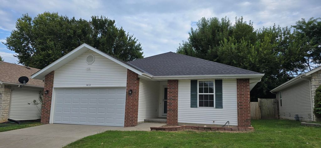 1632 E Adams Street, Springfield, MO 65803