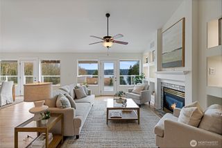 12421 6th Avenue NW, Gig Harbor, WA 98332