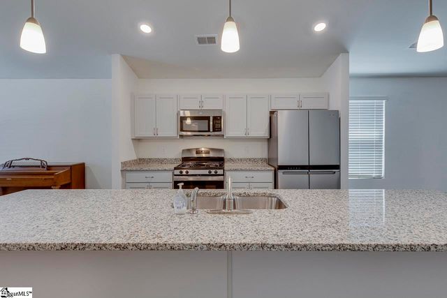 15 Chalet Court, Anderson, SC 29621