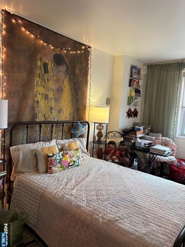 6600 Boulevard East 11J, West New York, NJ 07093