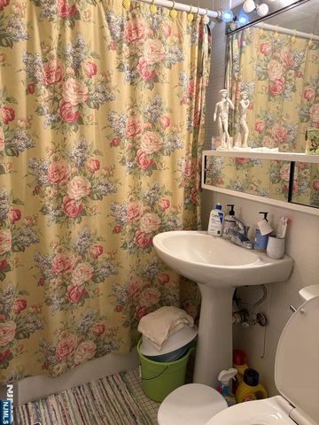 6600 Boulevard East 11J, West New York, NJ 07093