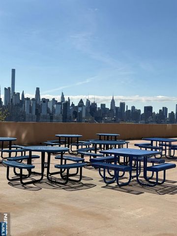 6600 Boulevard East 11J, West New York, NJ 07093