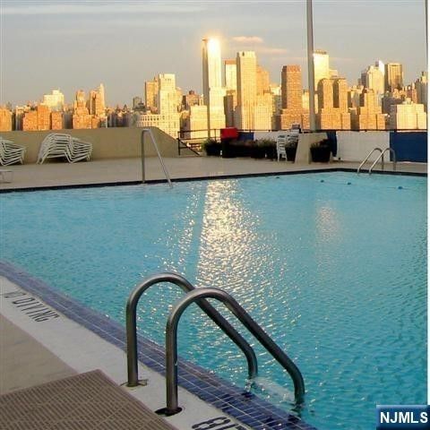 6600 Boulevard East 11J, West New York, NJ 07093