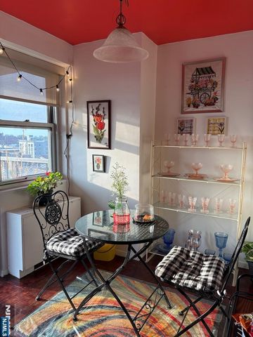 6600 Boulevard East 11J, West New York, NJ 07093