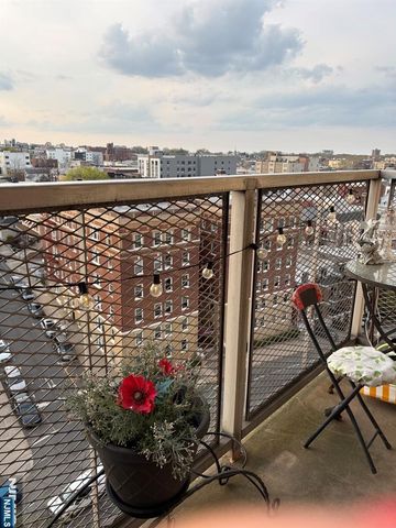 6600 Boulevard East 11J, West New York, NJ 07093