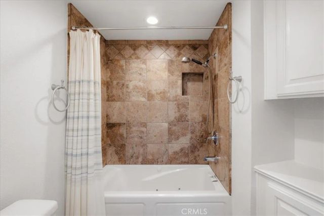 121 Santa Rosa Ct., Laguna Beach, CA 92651