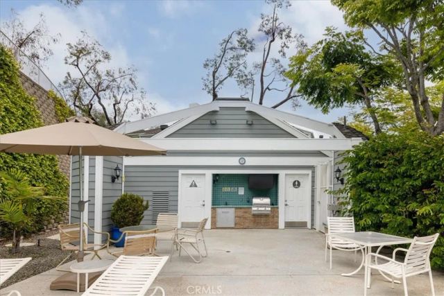 121 Santa Rosa Ct., Laguna Beach, CA 92651