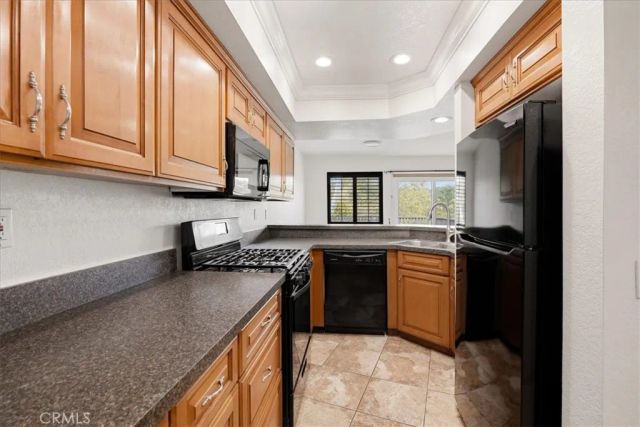 121 Santa Rosa Ct., Laguna Beach, CA 92651
