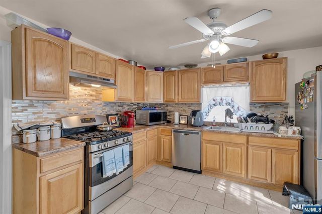 128 Arlington Avenue, East Orange, NJ 07018