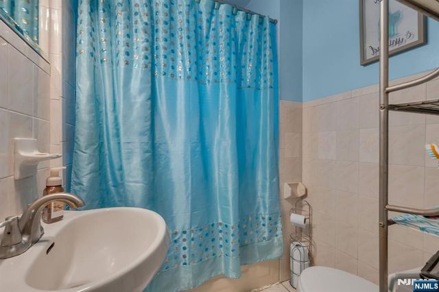 128 Arlington Avenue, East Orange, NJ 07018