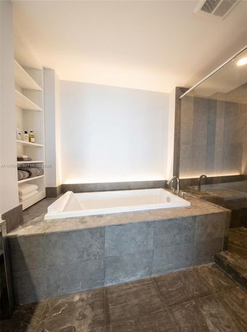 475 Brickell Ave 3407, Miami, FL 33131